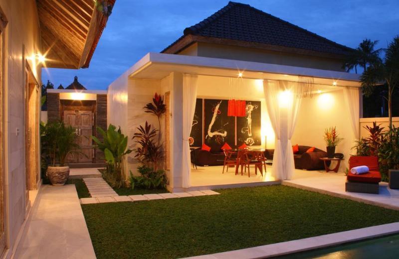 Villa Briana Seminyak By Villas R Us Екстериор снимка